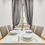 Vatican Prestige Apt By Premium Suites Collection